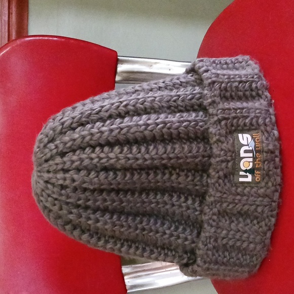 Vans Accessories - Vans Off The Wall Beanie